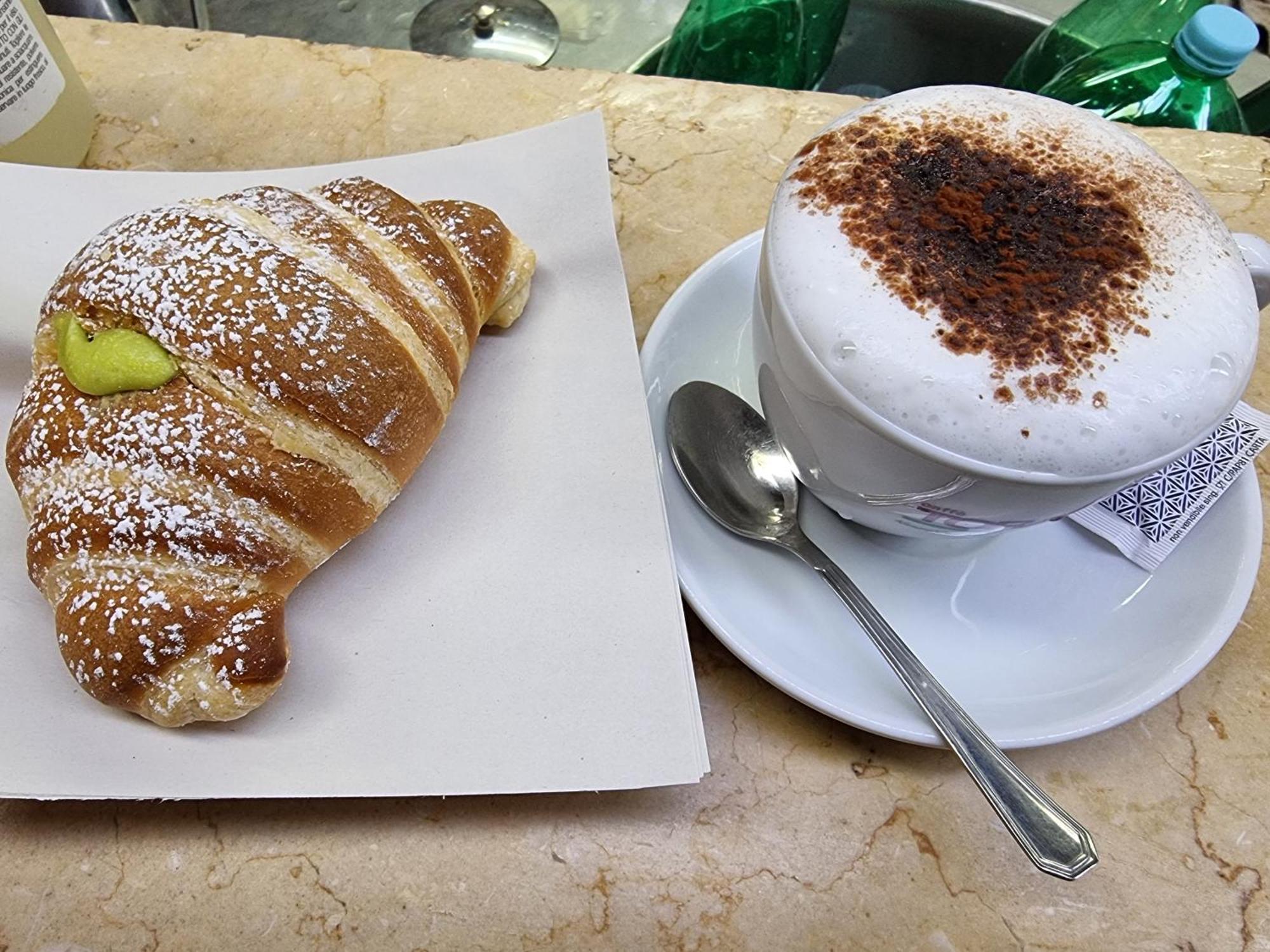 El Corazon De Napoles ,centro Storico Bed & Breakfast 2*