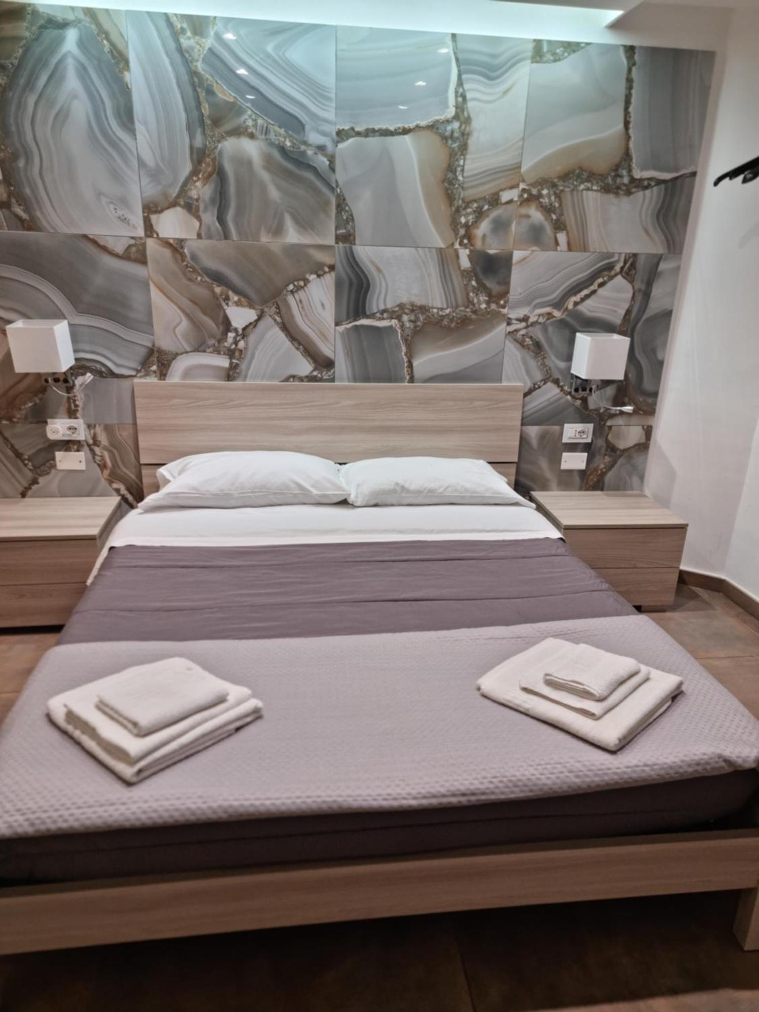 Bed & Breakfast El Corazon De Napoles ,centro Storico